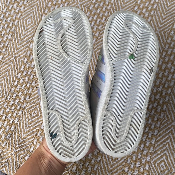 Adidas Superstar kids with Velcro - Picture 5 of 7